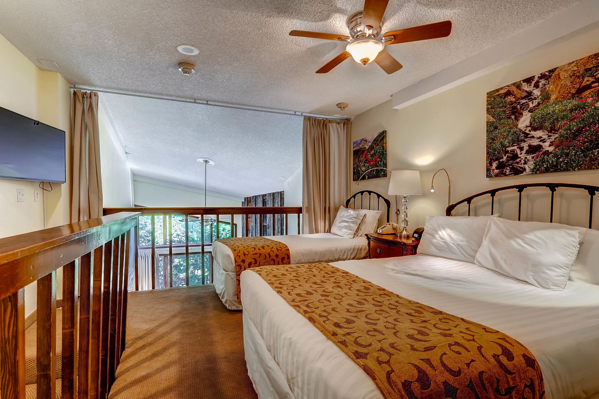 LOFT, TRADITIONAL