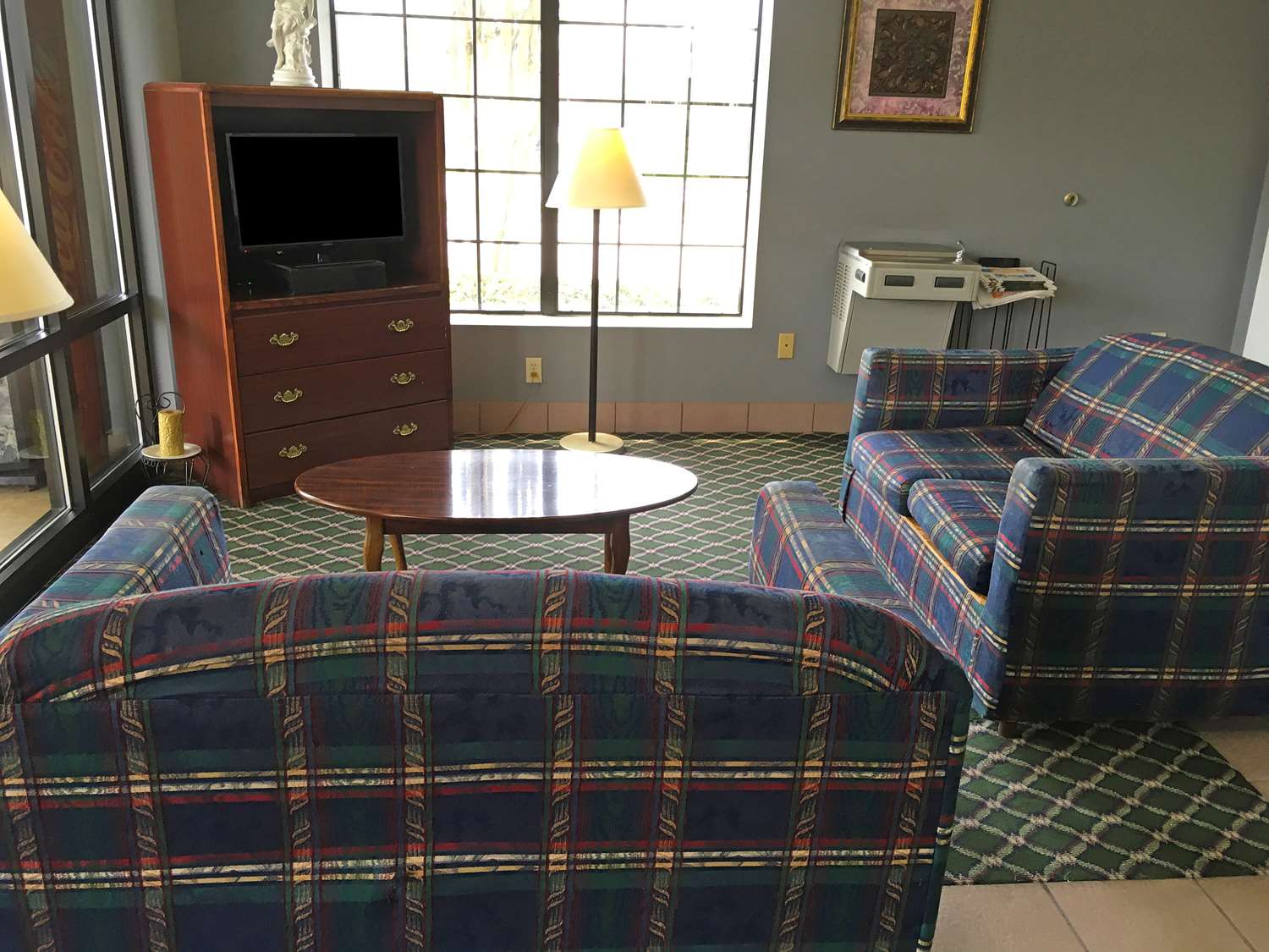 Americas Best Value Inn & Suites Slidell 10/11