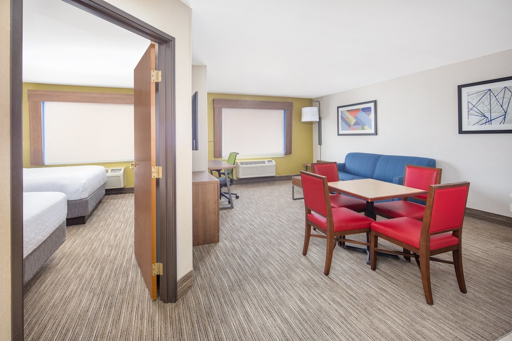 Holiday Inn Express Hotel Suites Bishop 58/75