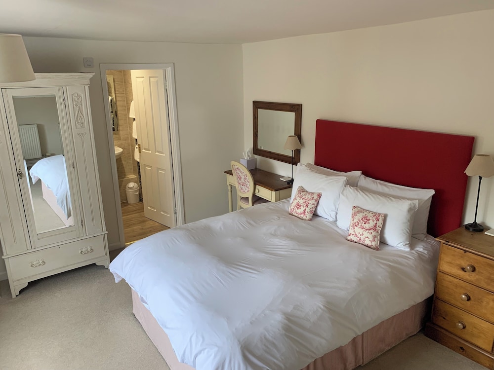 The Heritage Bed & Breakfast 4/26