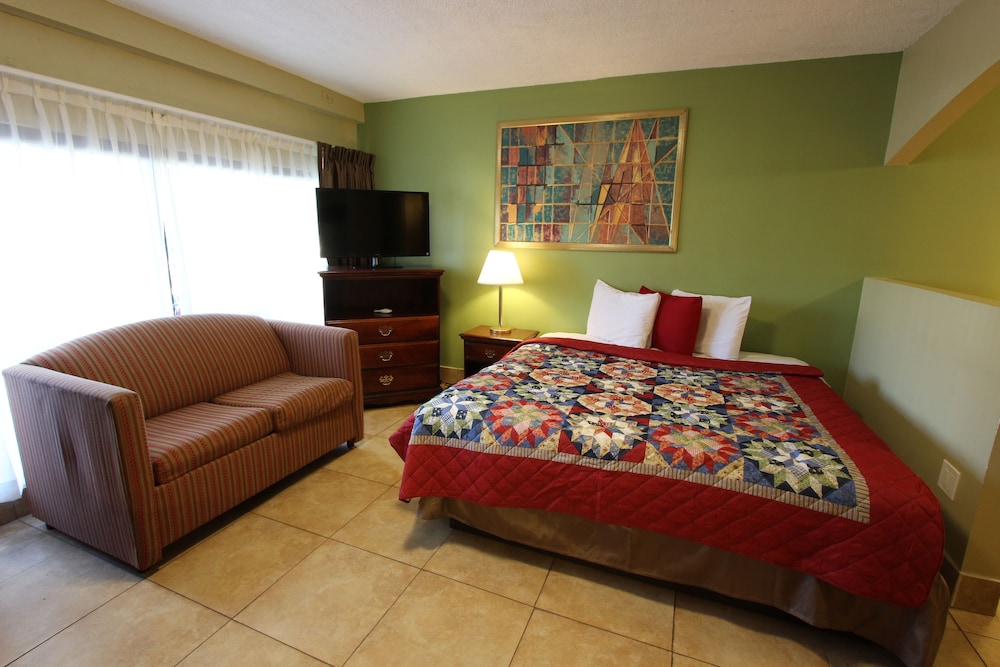 Oceans Beach Resort Suites 36/67