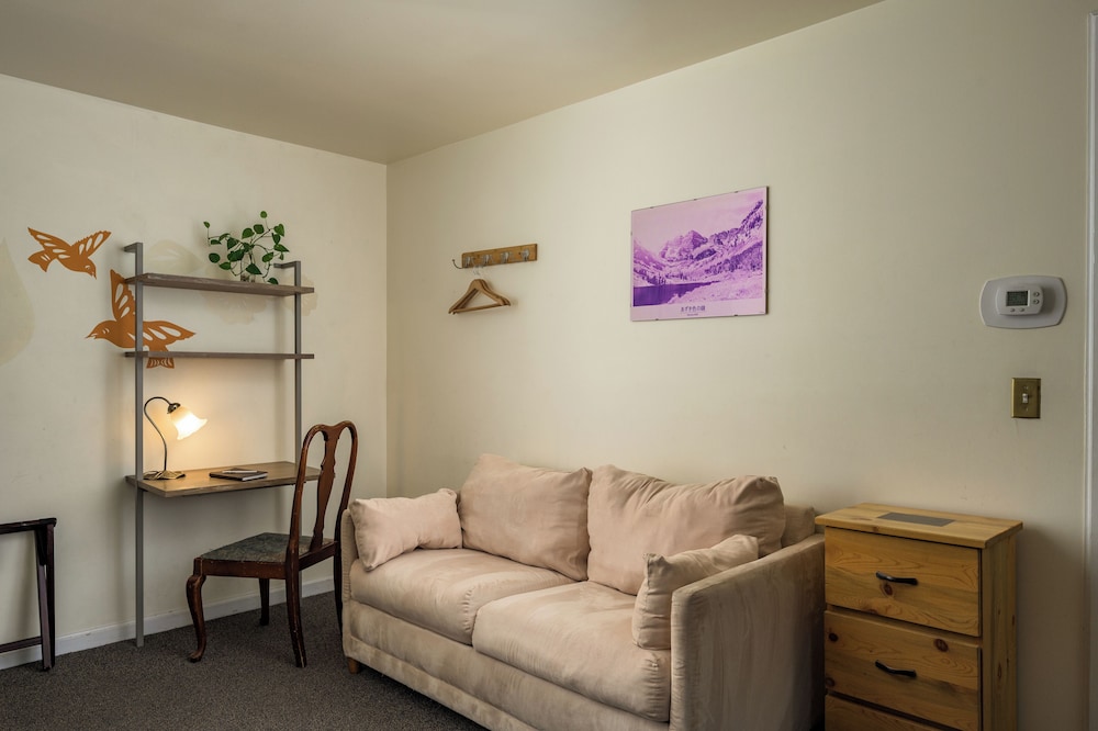 Queen Anne Bed And Breakfast 49/70