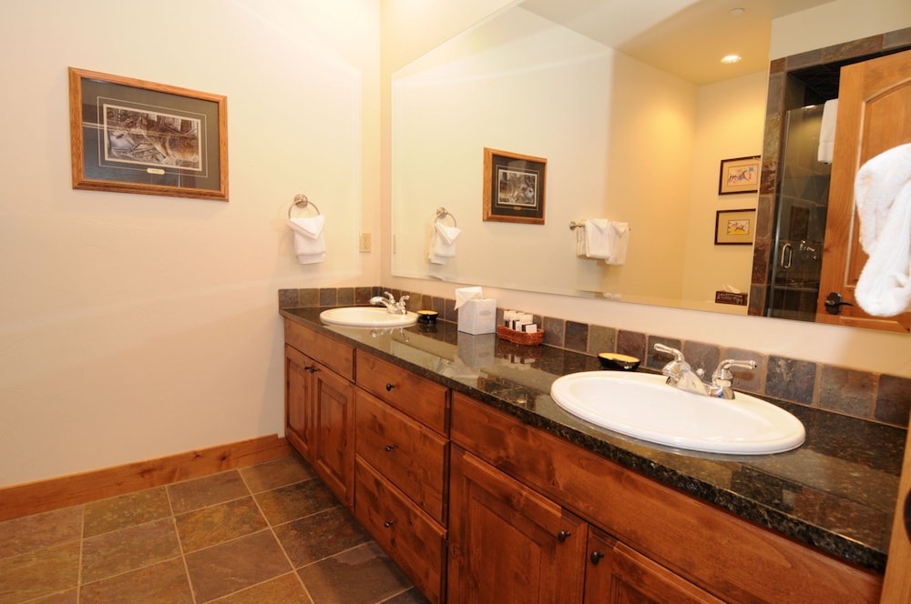 VACATION RENTALS BY BIG SKY RESORT 31/34