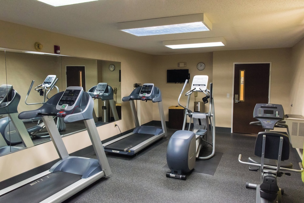 Holiday Inn Express Hotel And Suites Kinston 46/72