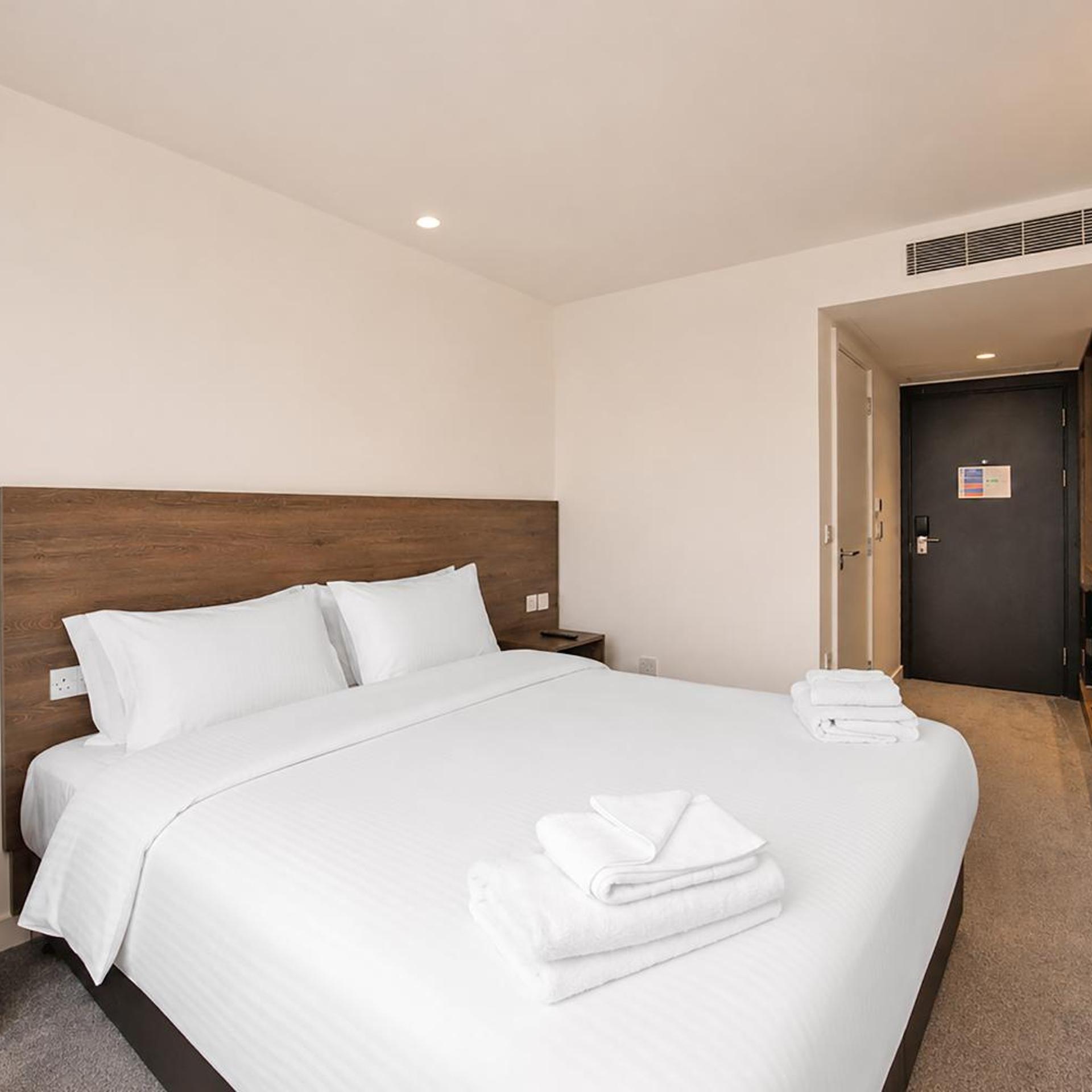 OYO The Manor Park Hotel 23/55