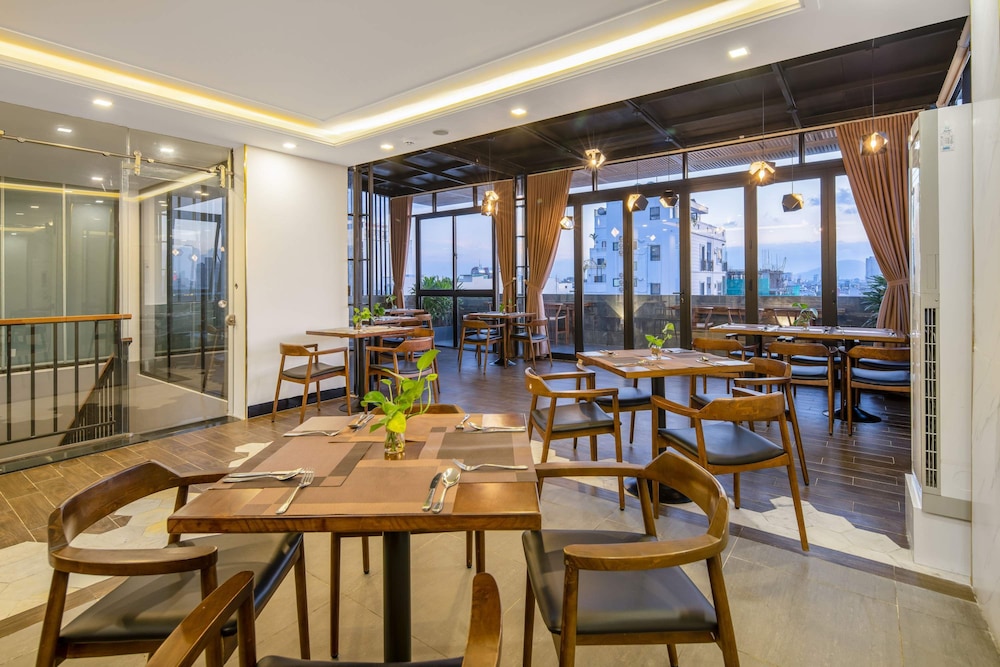 Platinum Danang Hotel 47/50