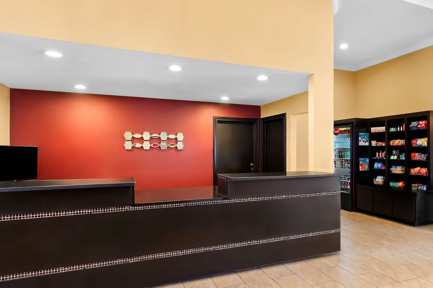 SureStay Plus by Best Western San Antonio Fiesta Inn 8/38