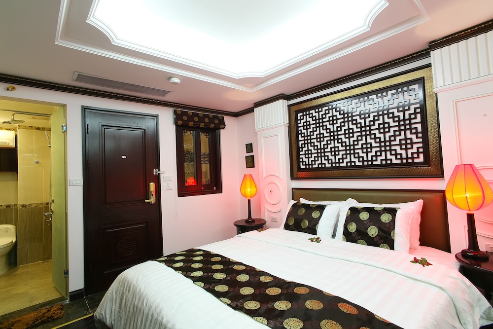 Church Legend Hotel Hanoi 9/20