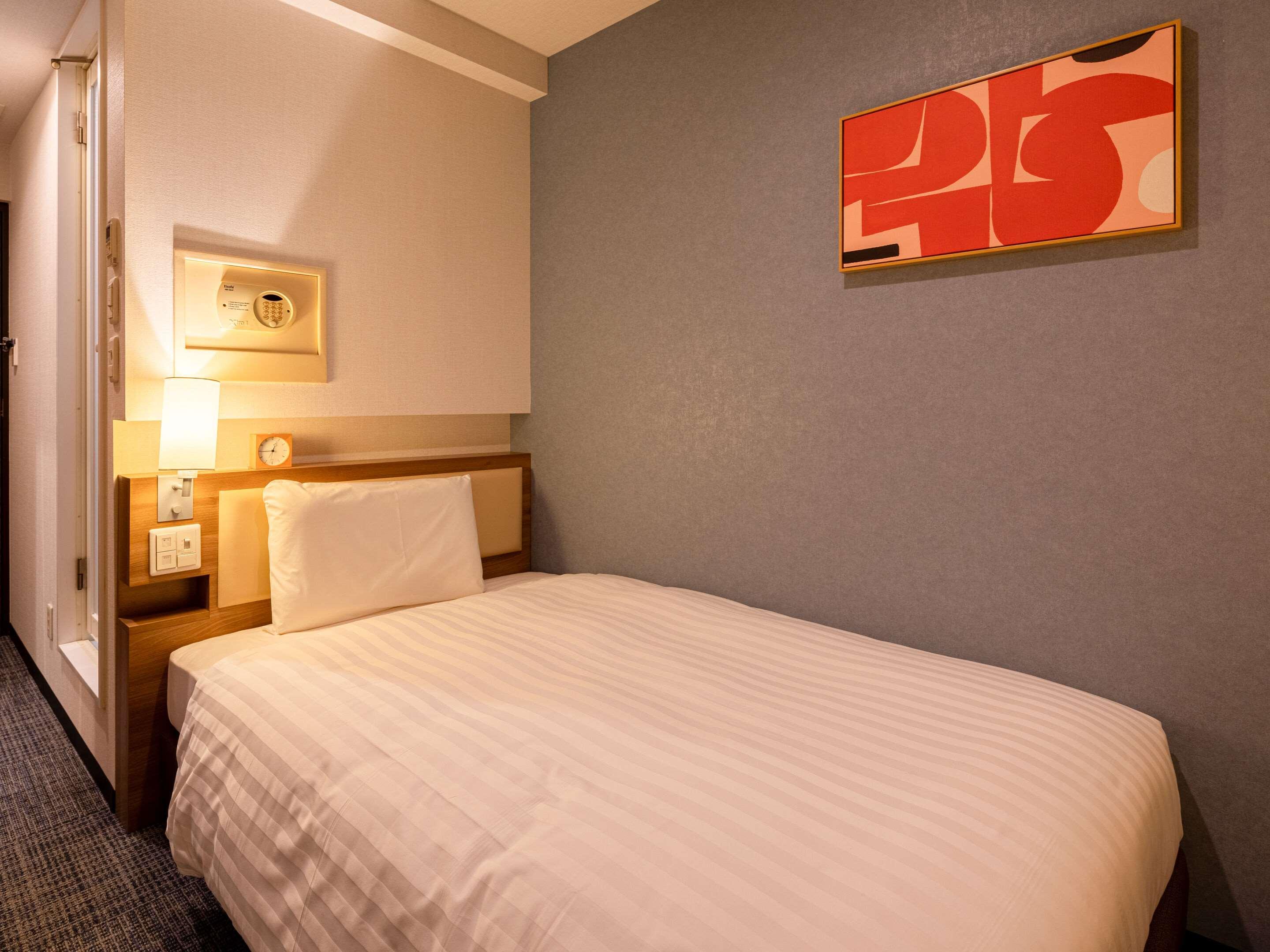 ROOM, SINGLE BED