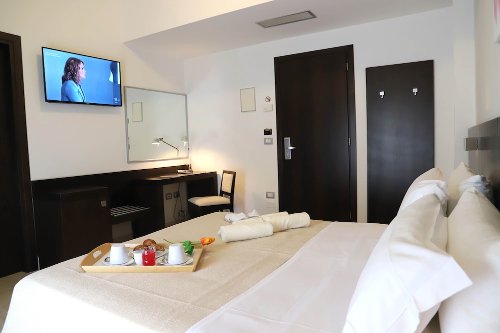 Albergo Cantiani 51/68