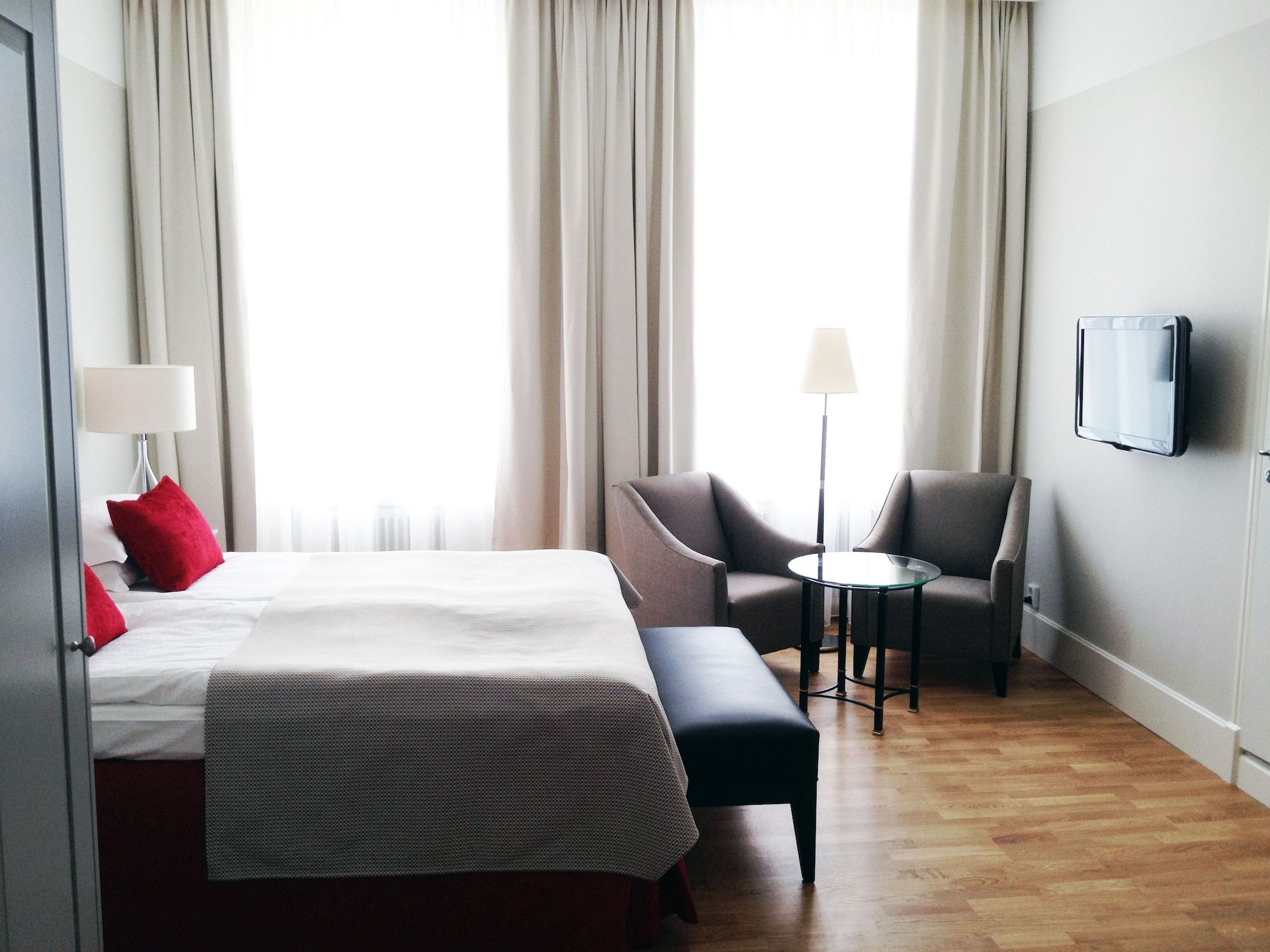 Deluxe, King Bed