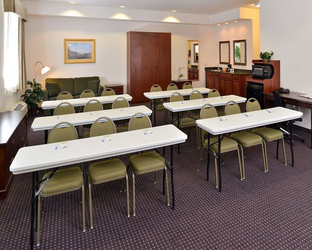 Comfort Inn and Suites Riverton 39/46