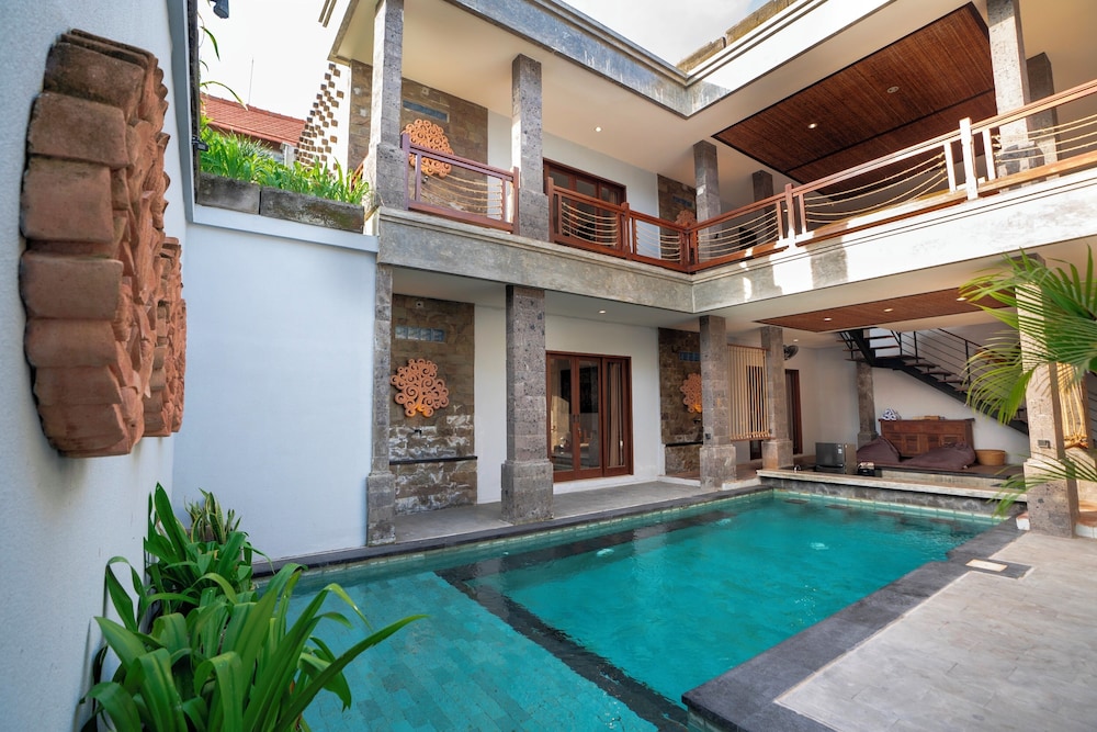 Kusuma Living and Villa Seminyak 49/56