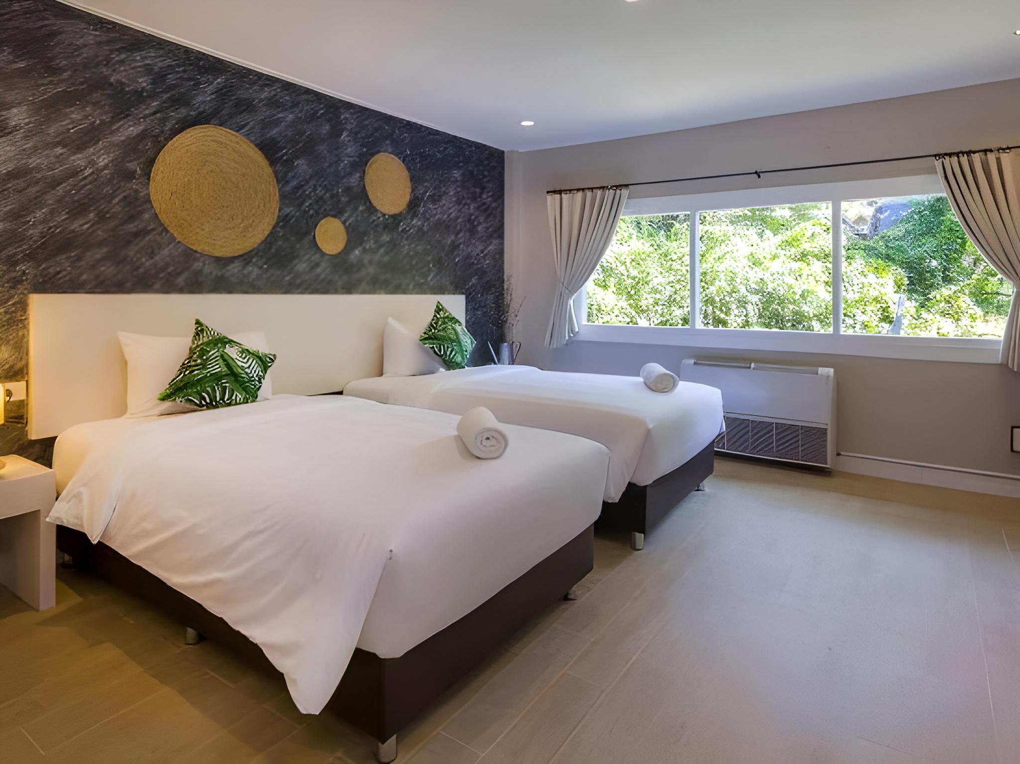 Bungalow, No Balcony