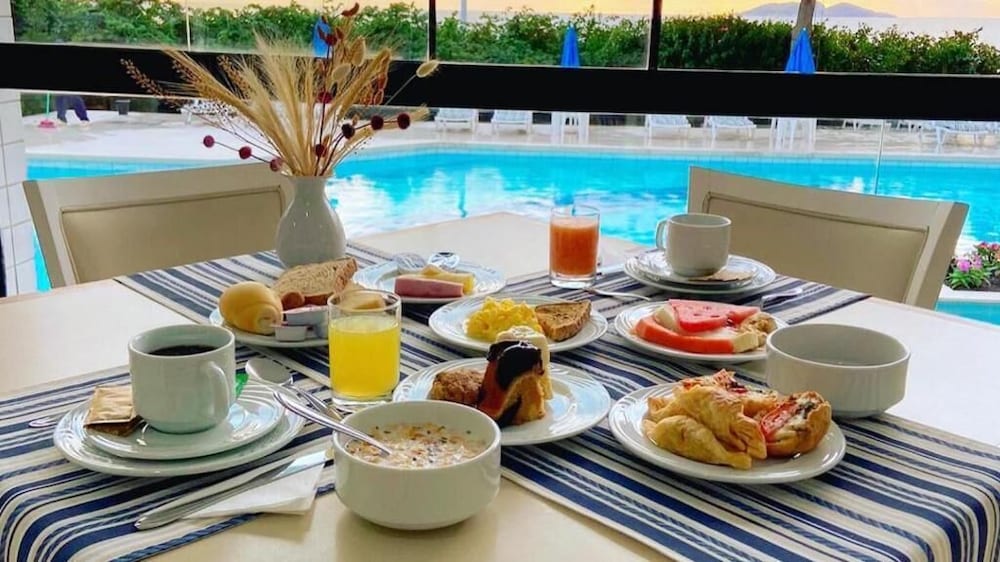 Ingleses Praia Hotel 48/50