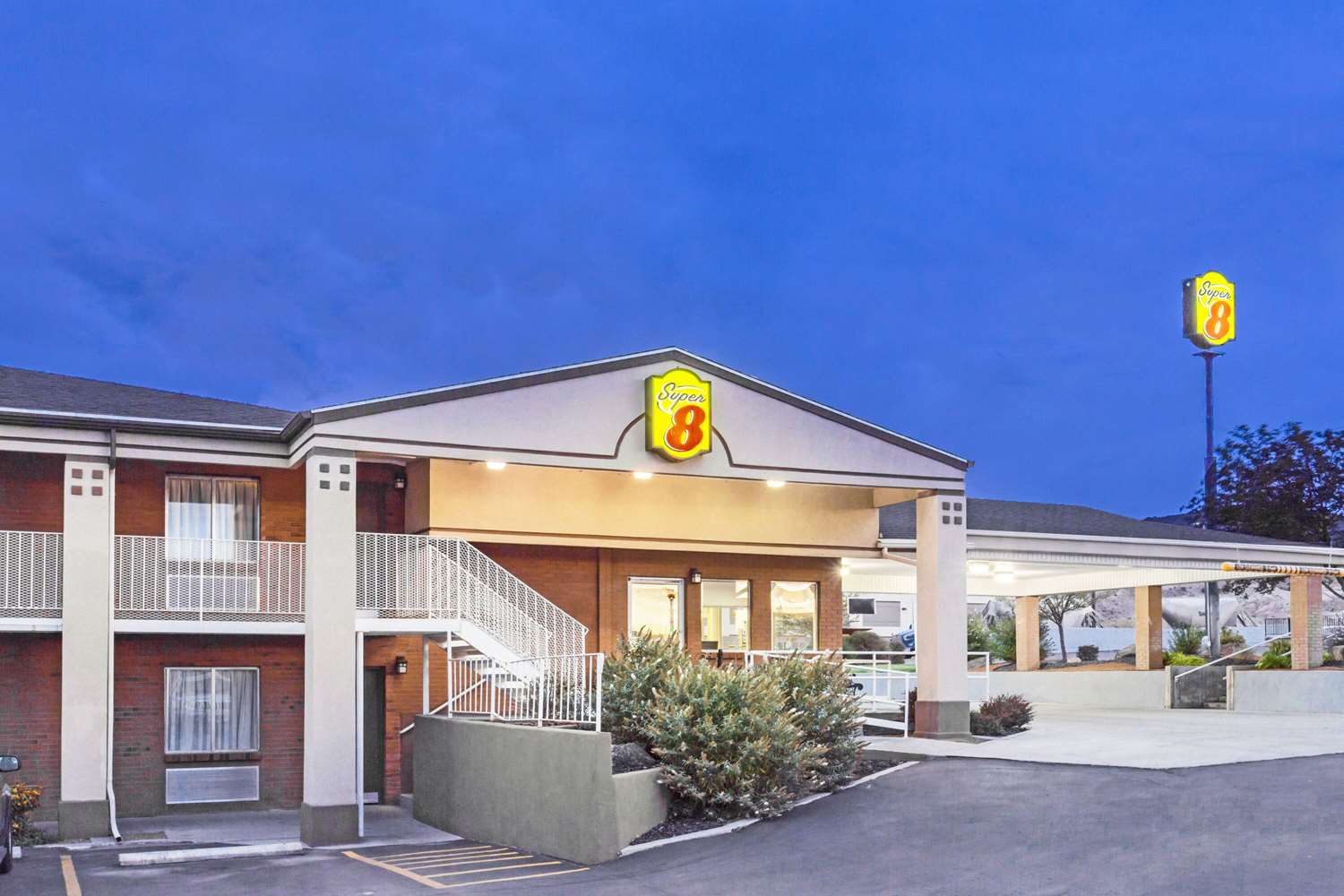 Super 8 by Wyndham Salina/Scenic Hills Area 2/7
