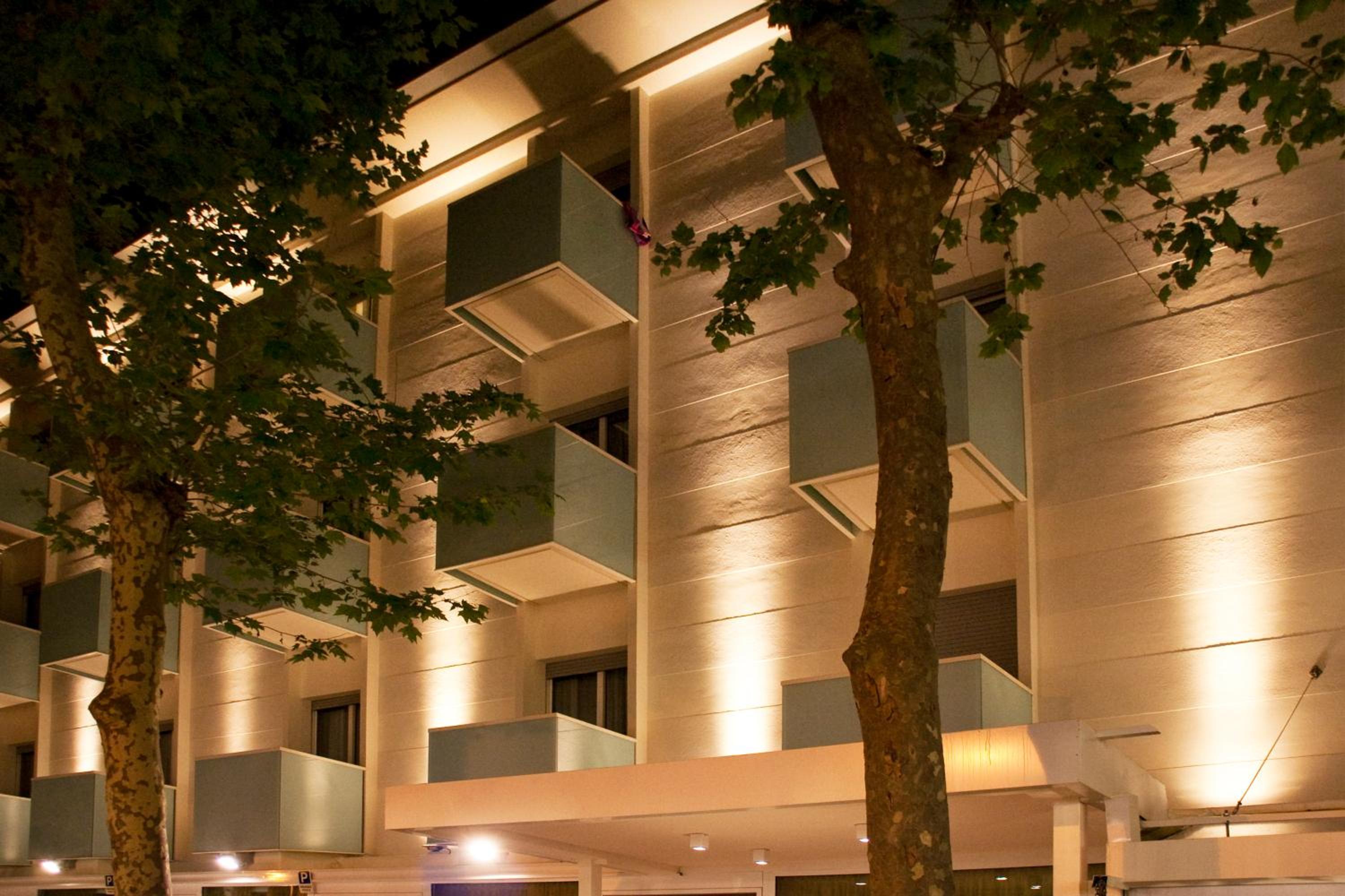 Hotel Mon Pays 4/50