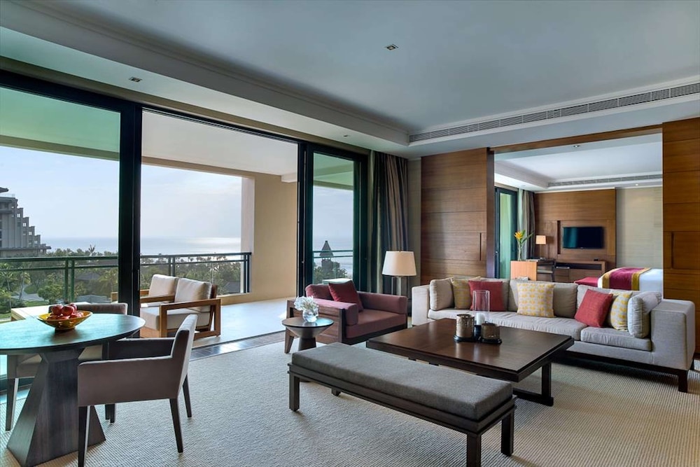 Raffles Hainan 46/71
