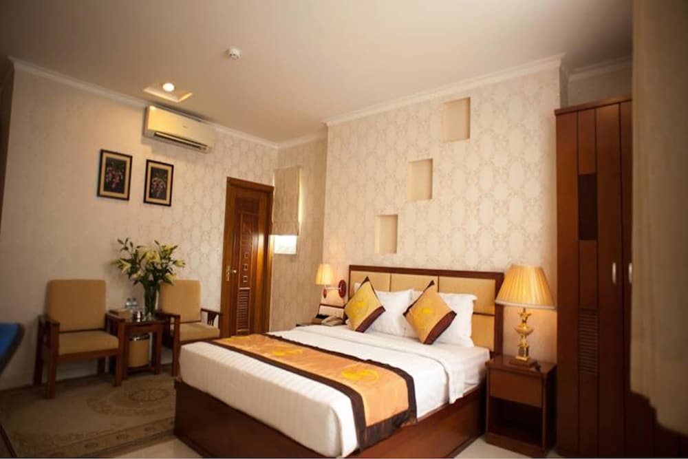Adora Hotel 11/50