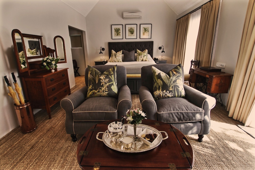 Hunter S Country House 23/33