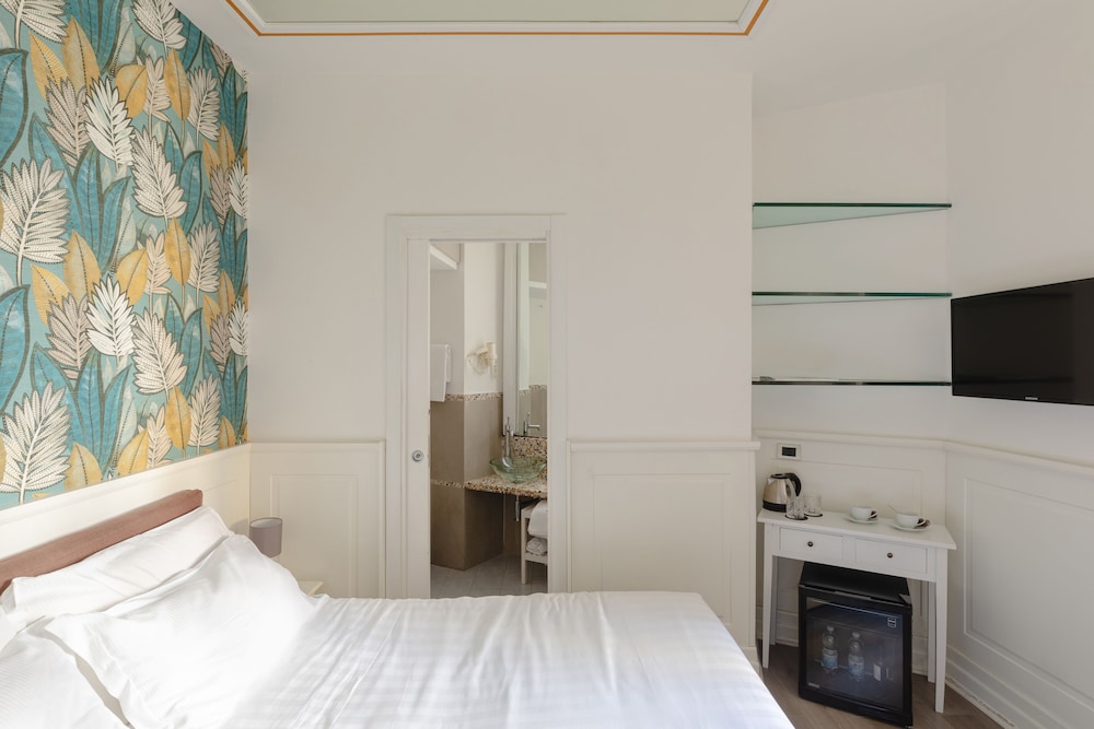 SUPERIOR, DOUBLE BED