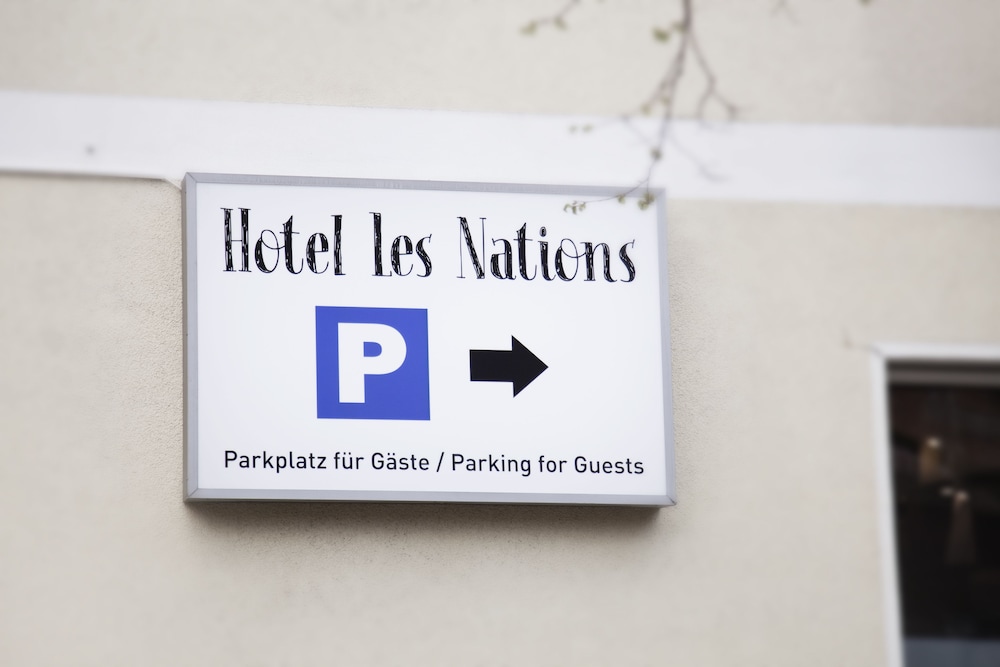 Hotel Les Nations 48/77