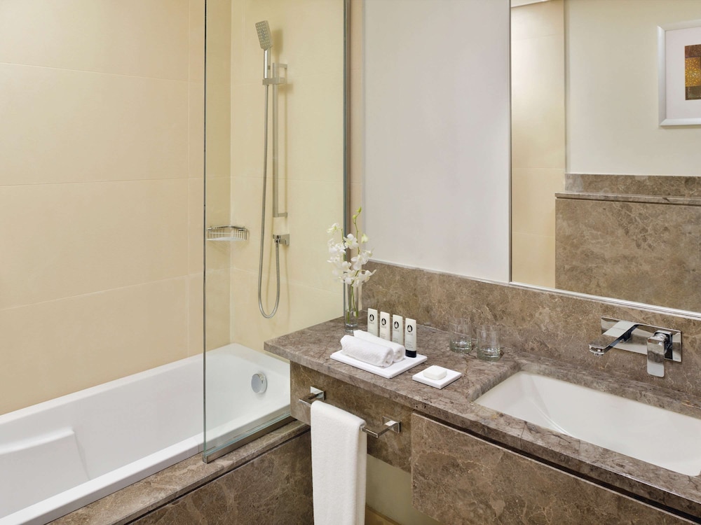 موفنبيك التحلية جدة(Movenpick Hotel Tahlia Jeddah) 11/73