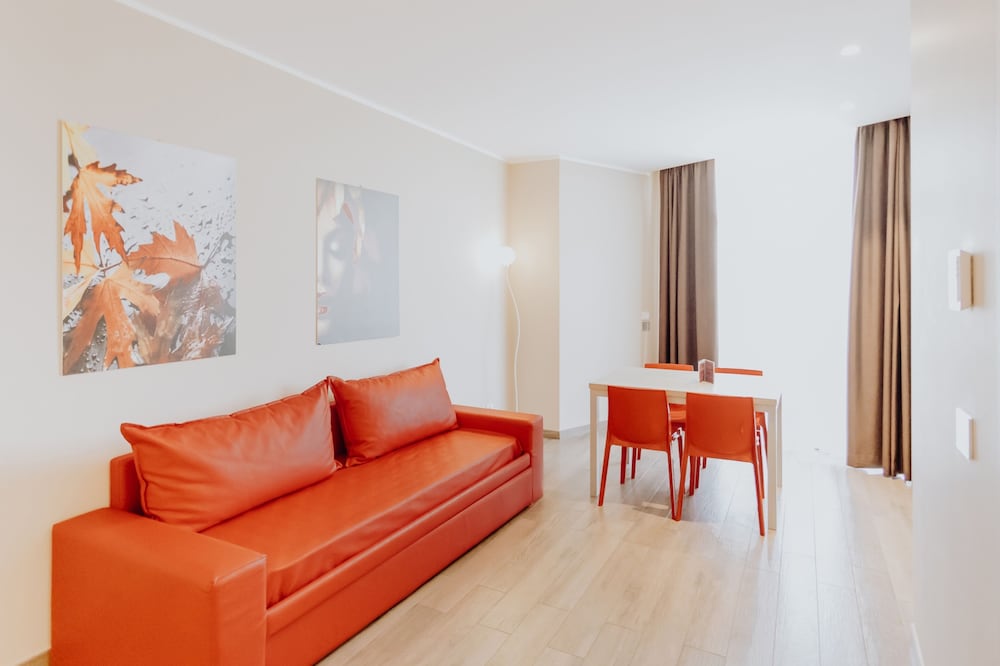 Privilege Apartments 24/43