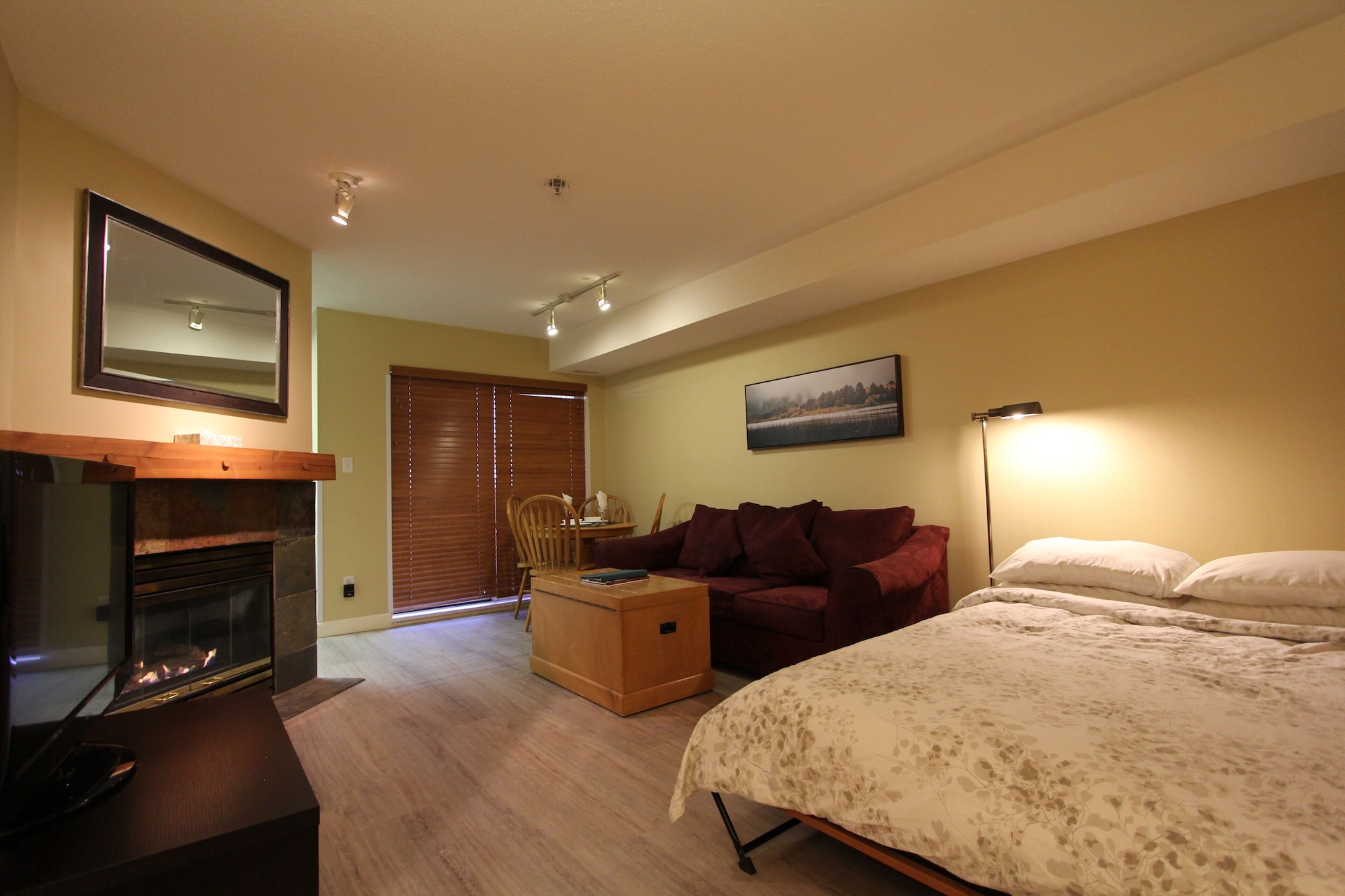 BASIC, STUDIO, KITCHEN