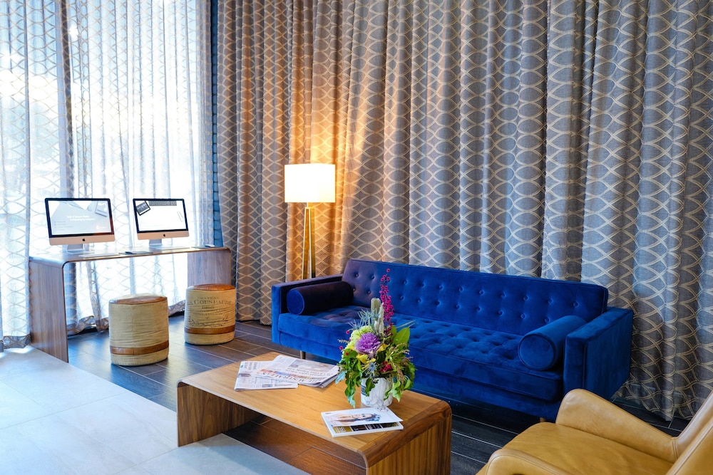 Mantra Albury Hotel 40/70