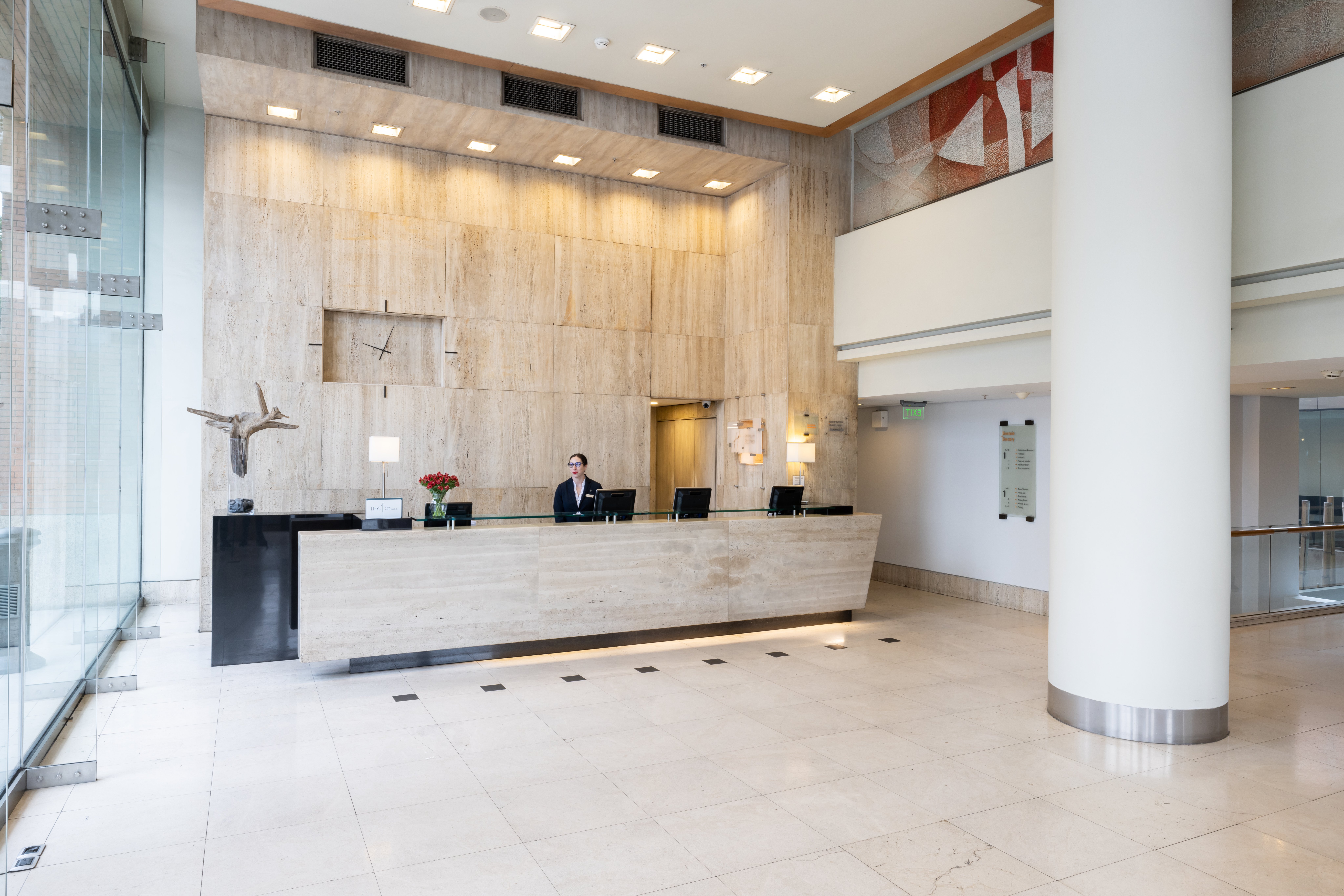 Holiday Inn Express Santiago Las Condes Former Holiday Inn Express Santiago el Golf 13/75