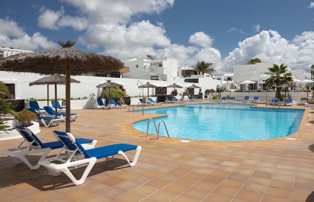 Apartamentos LIVVO Oasis 65/70