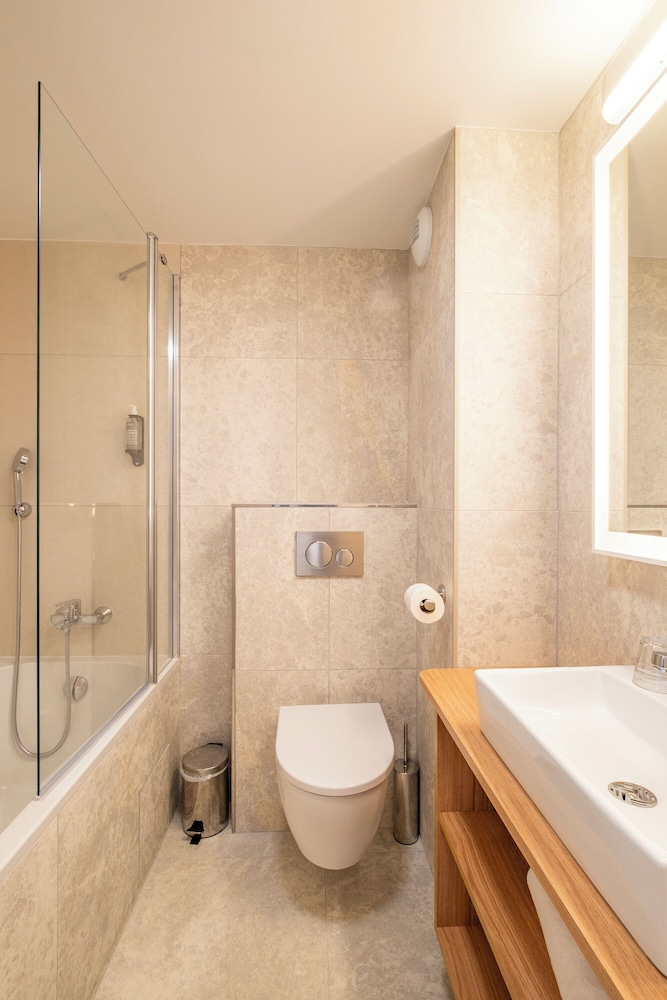 The Originals Le Relais D Aubagne 56/58