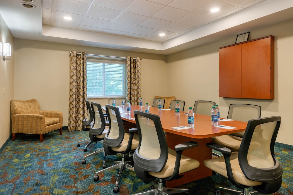 Candlewood Suites Fort Myers - Sanibel Gateway, an IHG Hotel 36/43