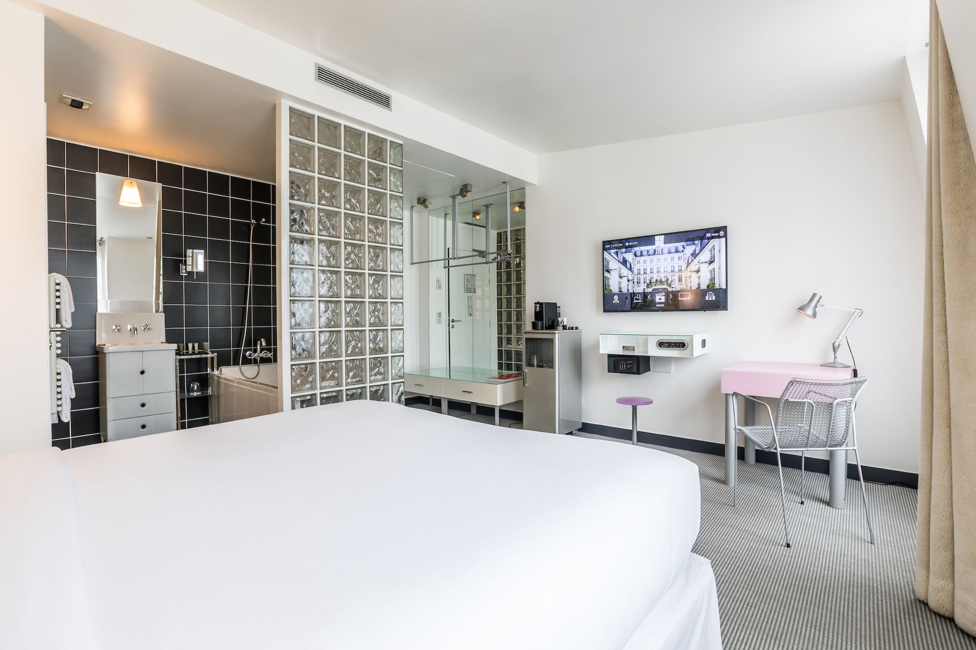 STANDARD, DOUBLE OR TWIN BED