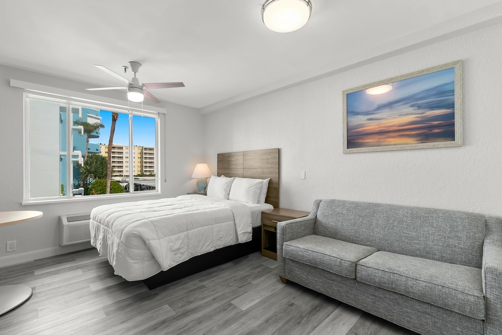 Grand Shores West 26/72