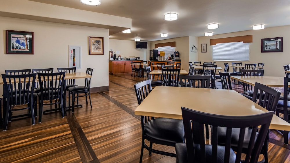 Best Western Rose Quartz Inn 30/40