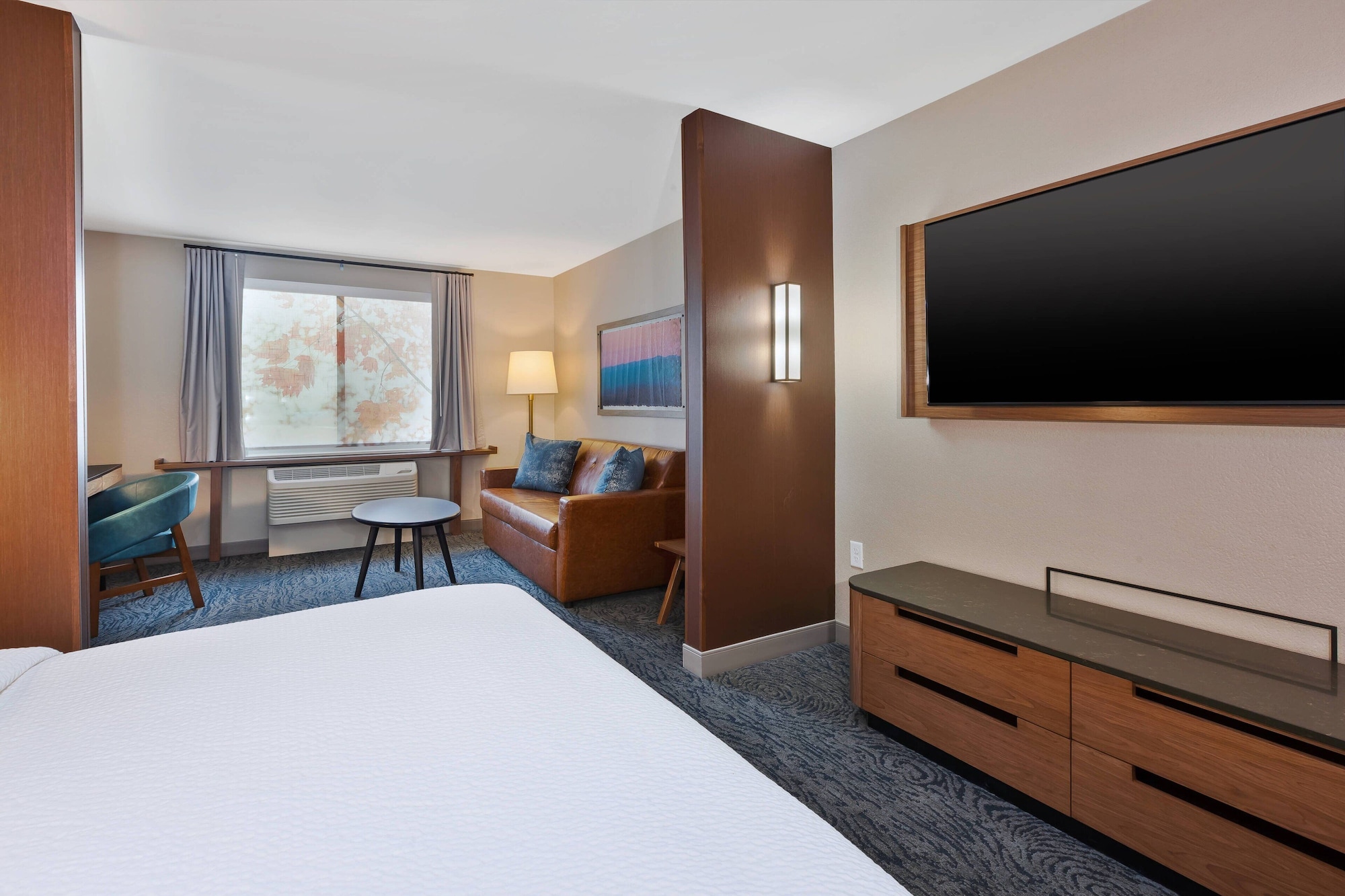 Studio, Suite, King Bed, Sofa