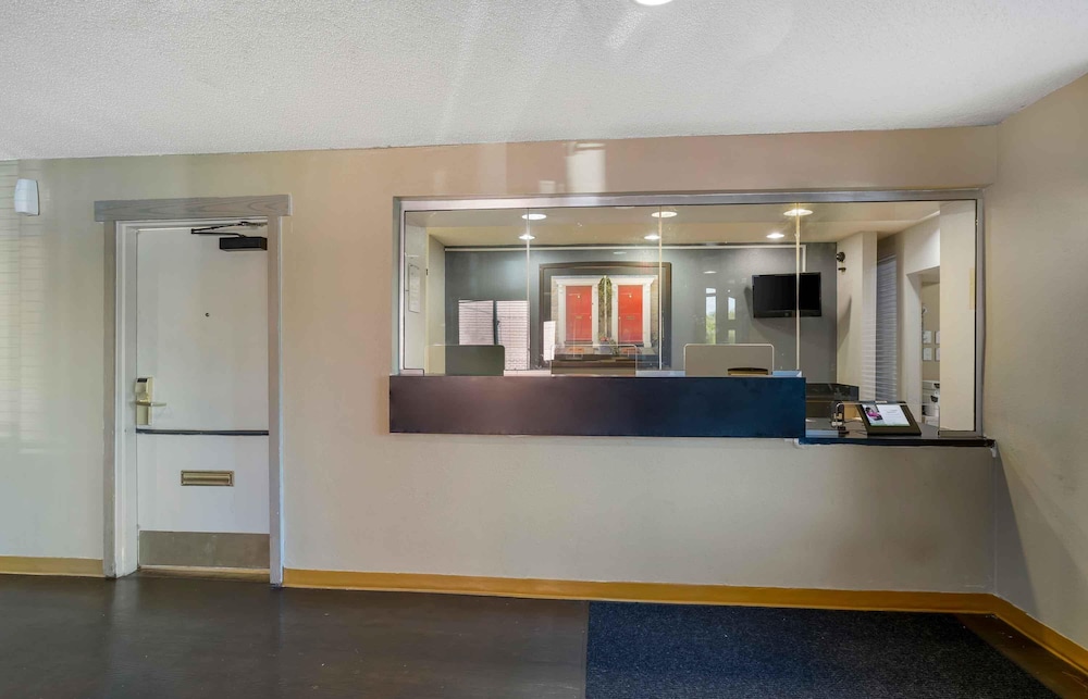 Extended Stay America Philadelphia-Airport- Bartram Ave. 8/55