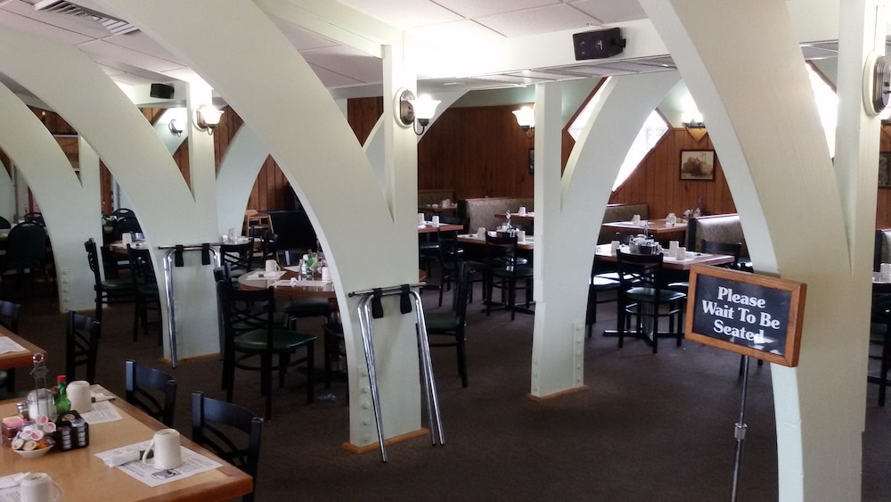 Knights Inn Stevens Point 36/45