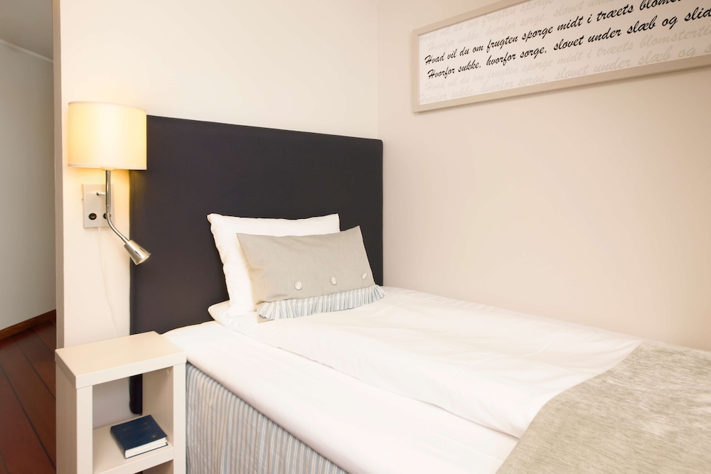 Home Hotel Grimstad 10/61
