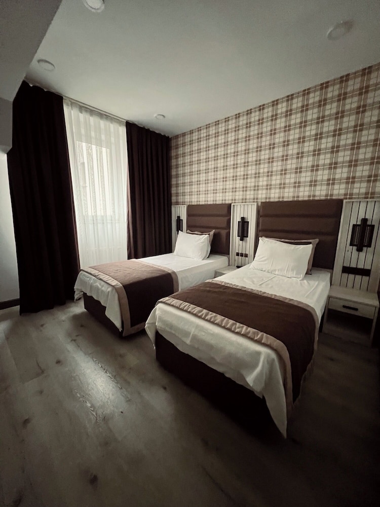Hotel Innception 11/21