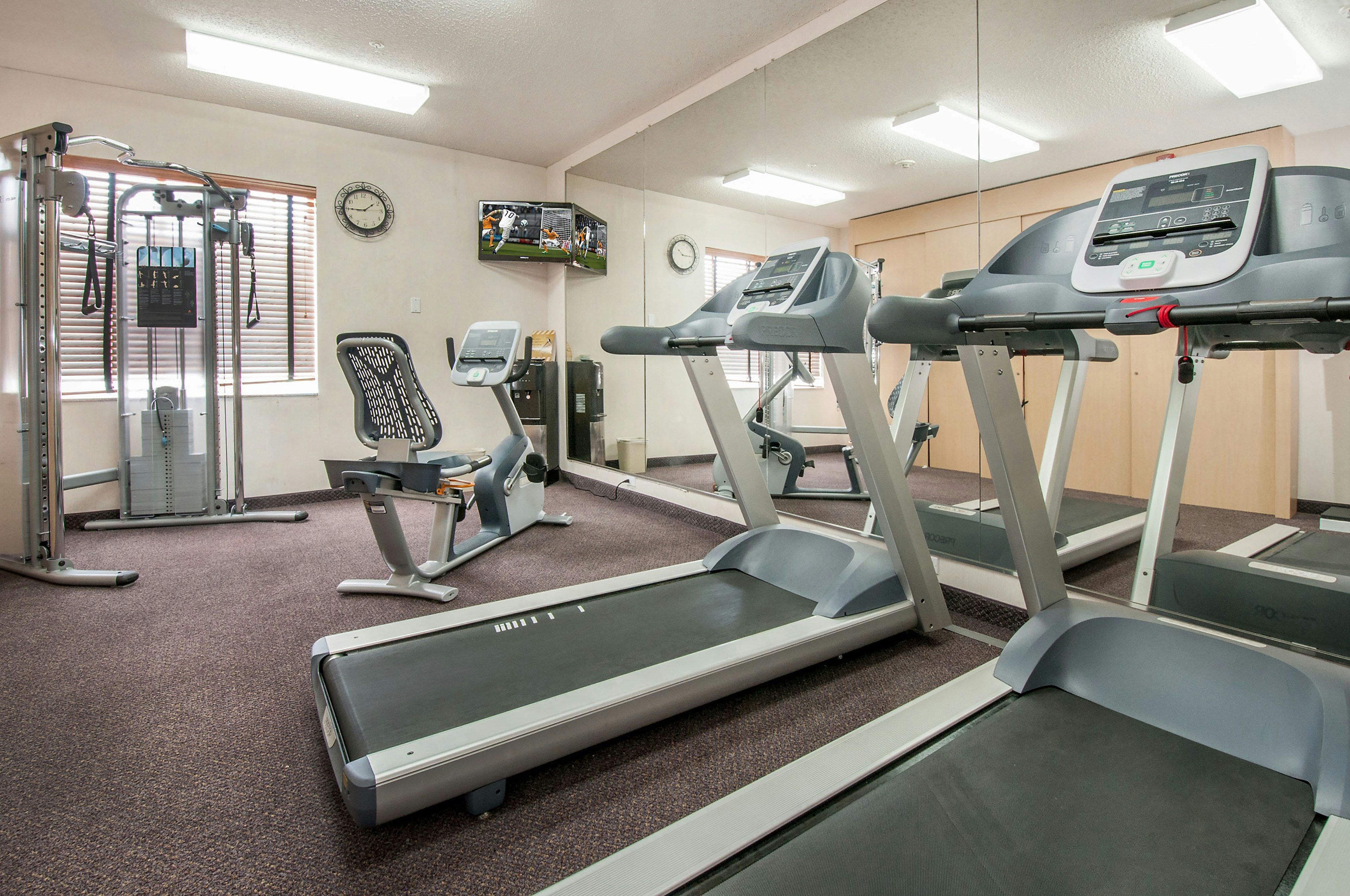 Holiday Inn Express & Suites San Antonio Rivercenter Area, an IHG Hotel 22/50
