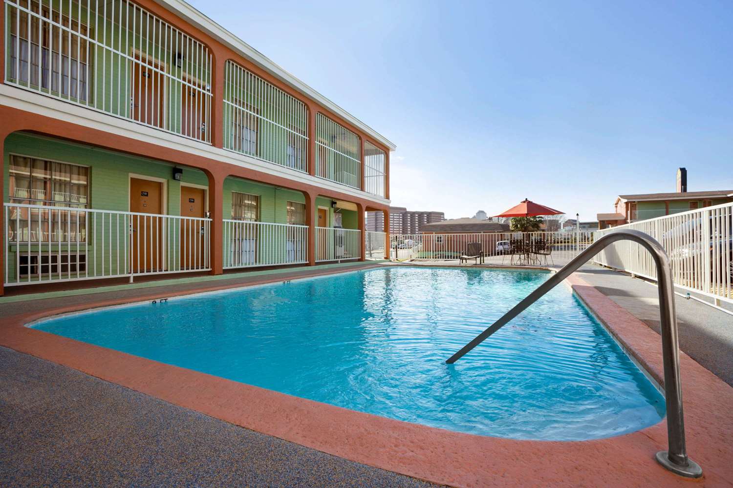 Super 8 By Wyndham Austin Downtown/Capitol Area 5/23