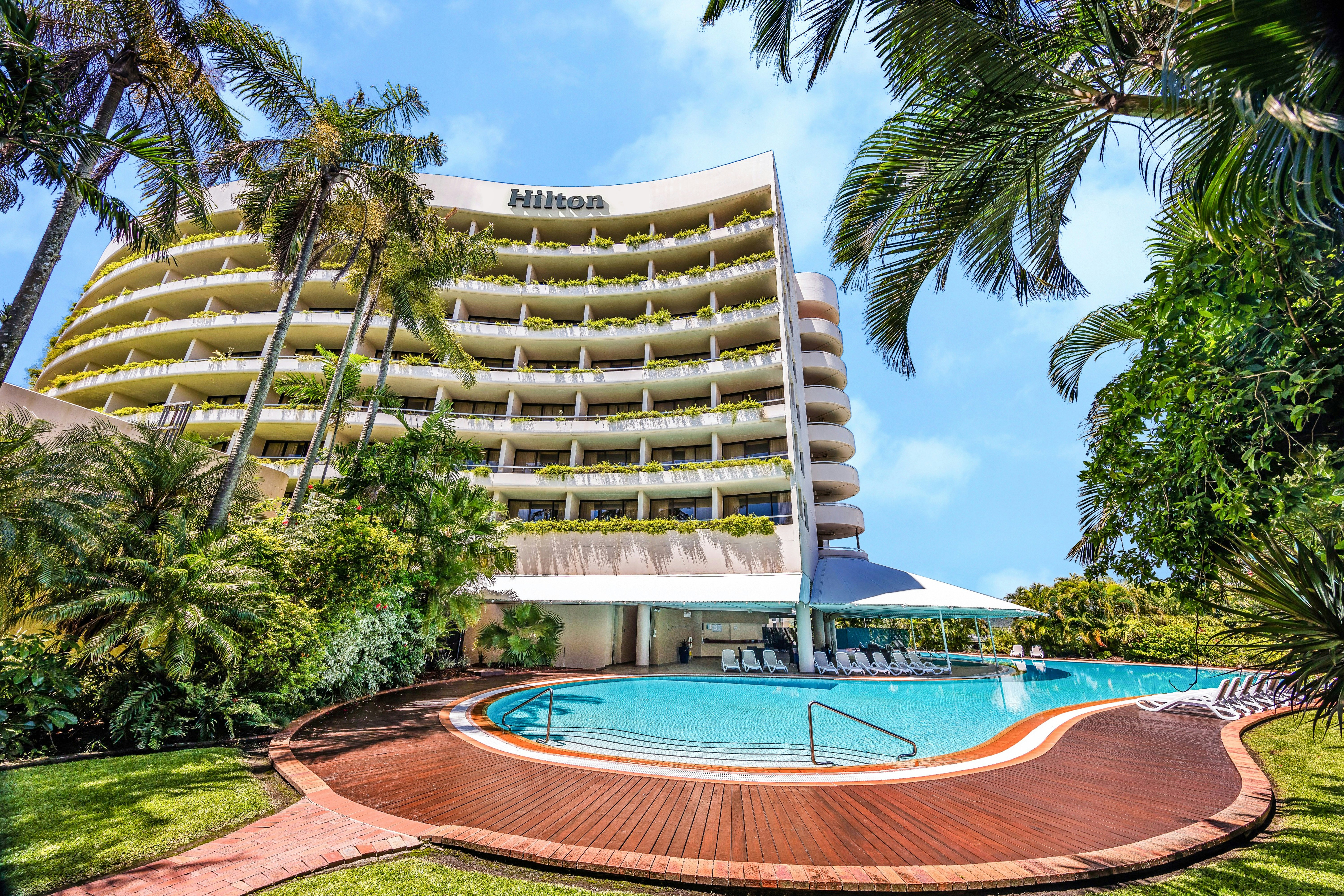 Hilton Cairns Hotel 8/85