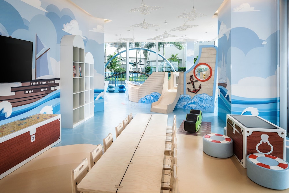 Renaissance Zhuhai Hotel 45/50
