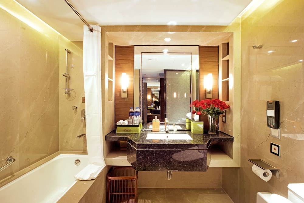 Xiamen Airlines Lakeside Hotel 49/50