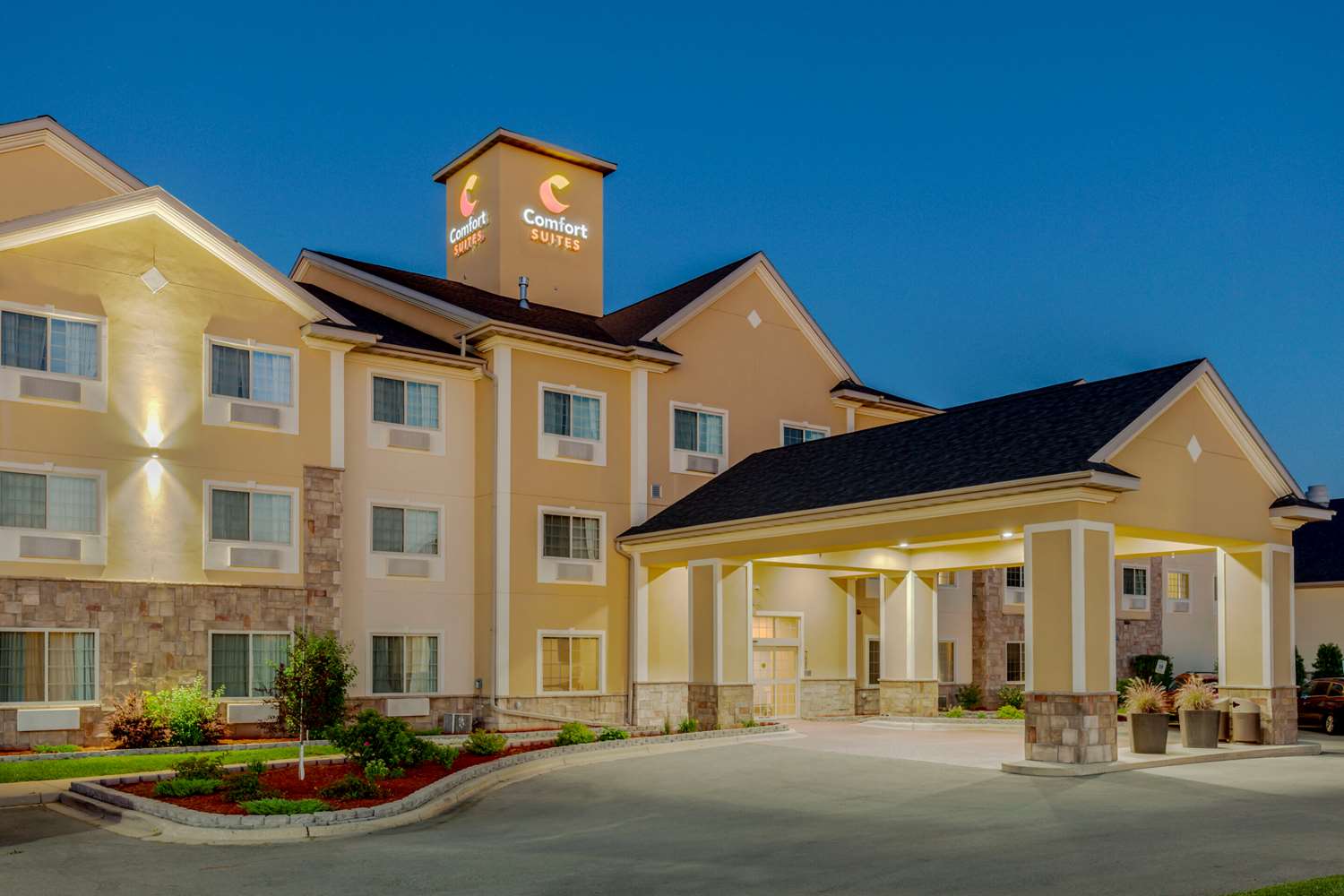 Comfort Suites Johnson Creek Conference Center 22/23