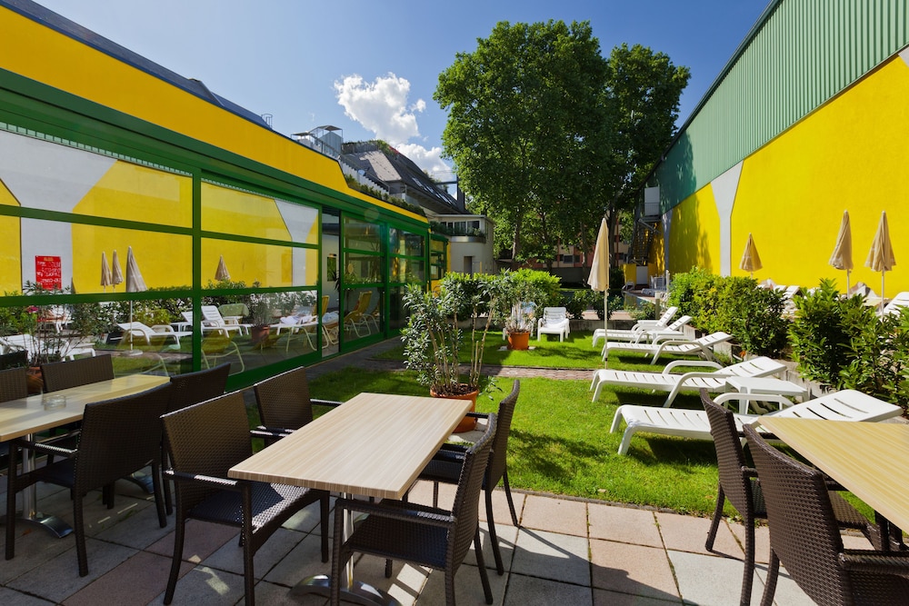 Vienna Sporthotel 53/67