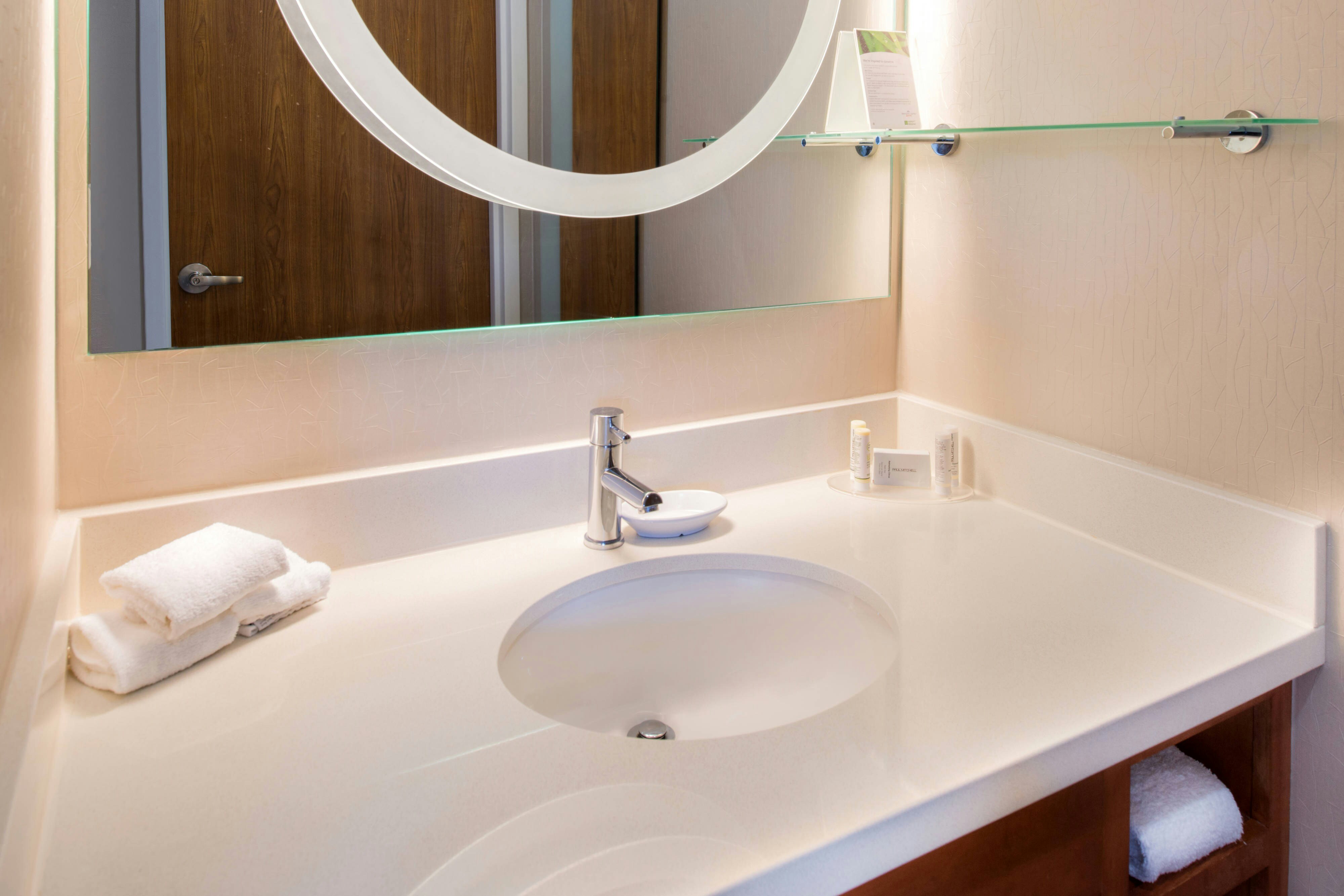Springhill Suites Pittsburgh Southside Works 32/33